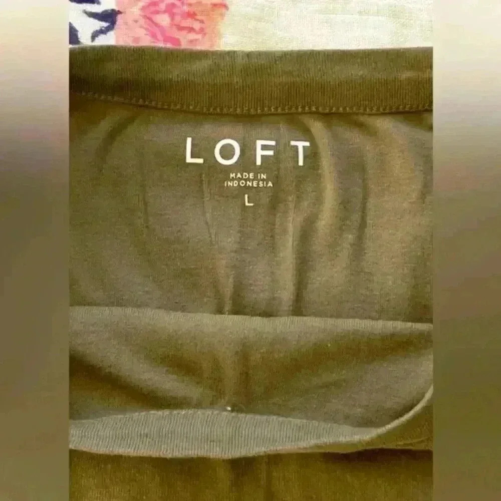 Ann Taylor Loft Sleeveless Tank Top Camo Green Women's Size Medium - Picture 3 of 7